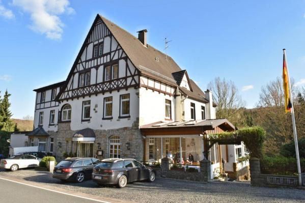 Bielefelder Berghotel Zum Stillen Frieden Exterior photo